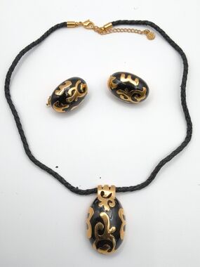 Vintage Butler 5th Ave Black & Gold Enamel Jewelry Set